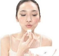 从来没有化过妆的人来请教如何化妆