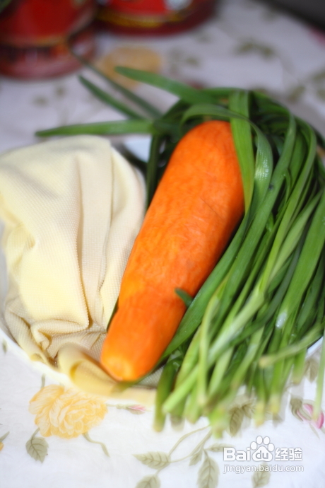 家常小炒之：红萝卜豆腐丝