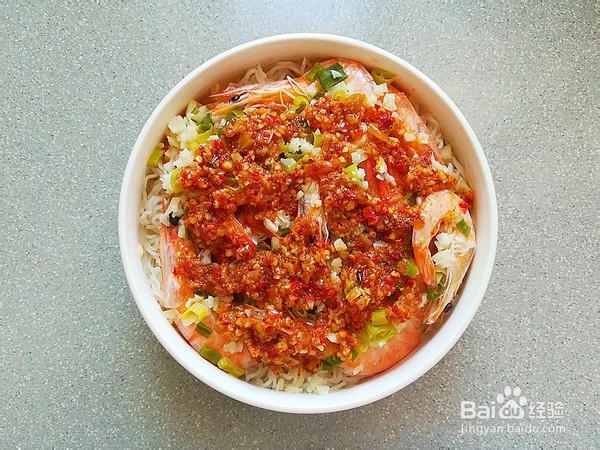 如何制作蒜蓉米粉蒸虾