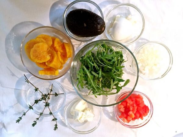 芝麻菜牛油果卷饼