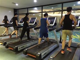 女生健身应该怎么练？女生练力量会不会长肌肉？