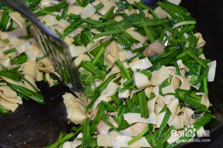 怎么做干豆腐炒韭菜