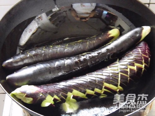 鱼香茄子煲的做法