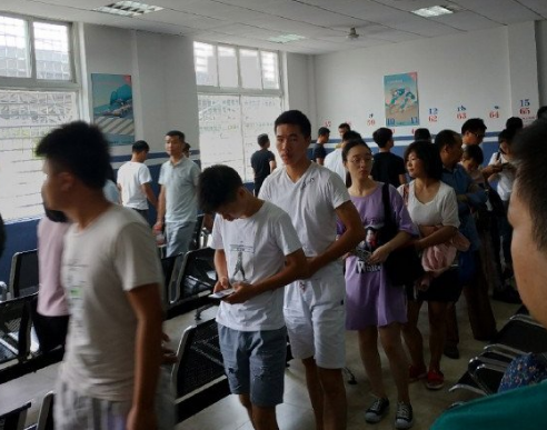 科目四考试第一场的时间是多少