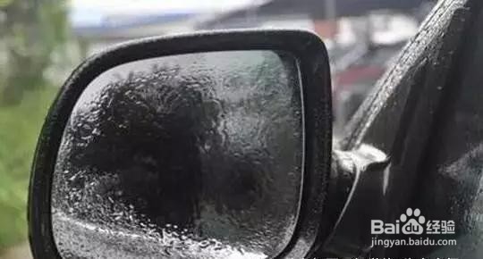 下雨天开车族应该注意哪些问题来保证我们的安全