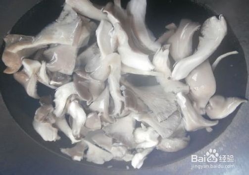 怎样将蘑菇做成肉香味的美食？