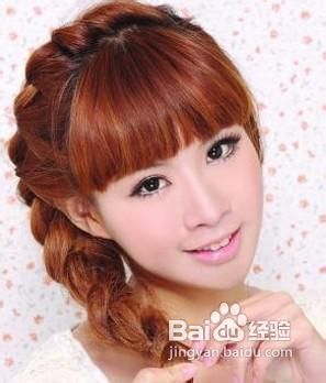 图释时尚法式麻花辫的编法