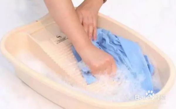 衣服被铁锈染色怎么洗掉