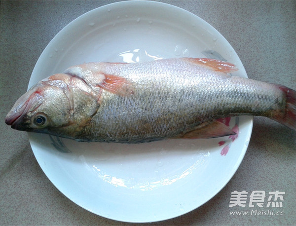 剁椒豆豉孔雀开屏鱼