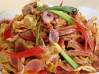 在家中如何做出好吃美味的剁辣椒炒鸡胗！