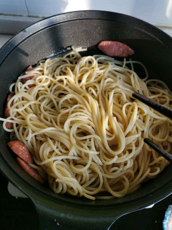 牛肉肠黑椒意面