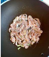 蚝油蒜薹小海虾的做法步骤