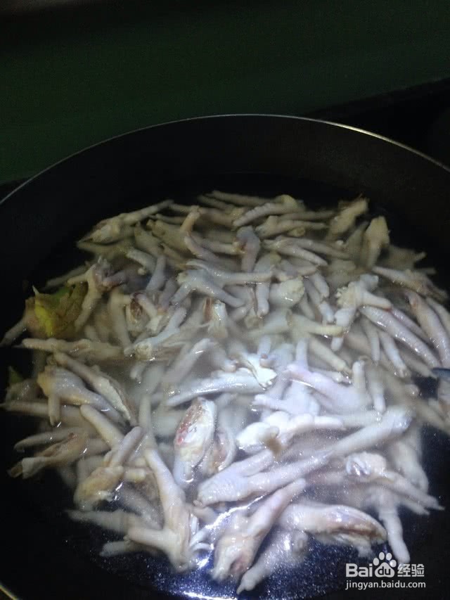 嫩鸡爪凉拌的做法