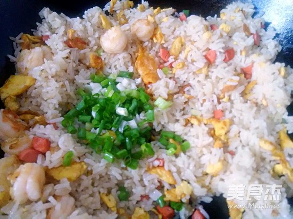 虾仁炒饭的做法