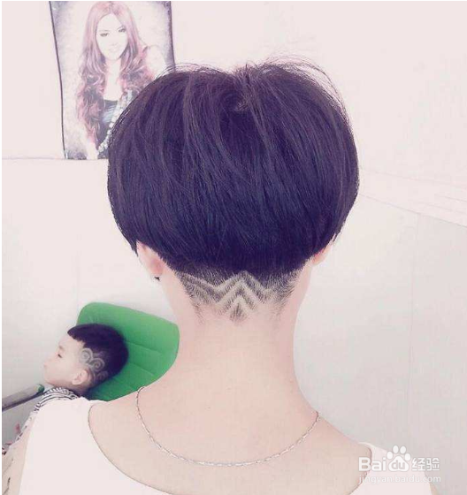 脖子上张脖颈纹了怎么预防