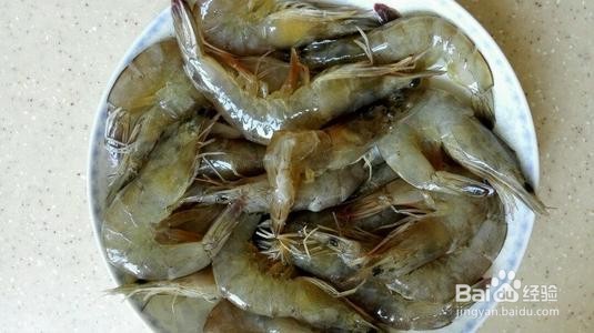 白菜叶鲜炒大虾