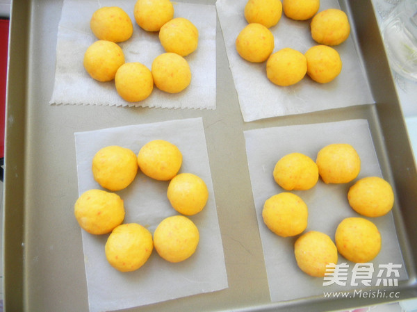 胡萝卜花朵甜甜圈