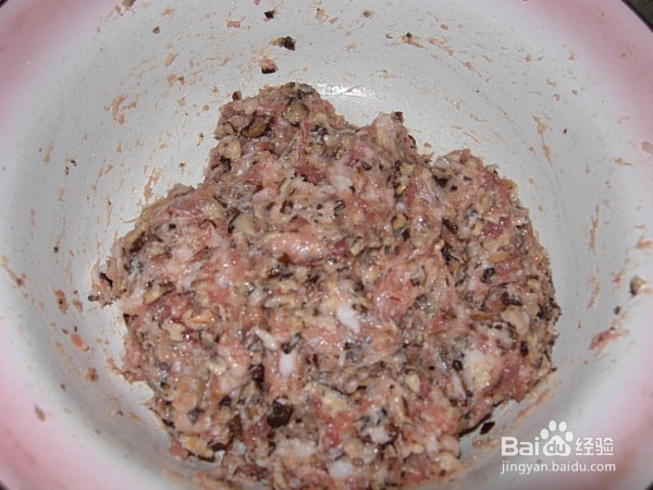 如何制作香菇白菜猪肉煎饺