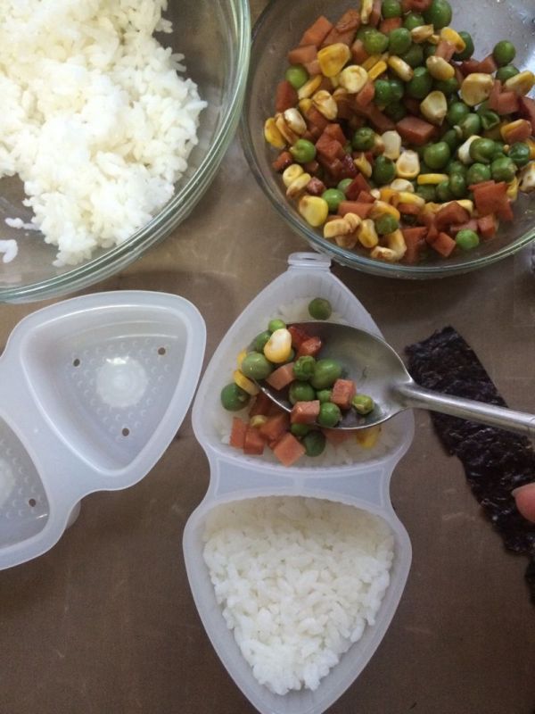 香甜米粒饭团子