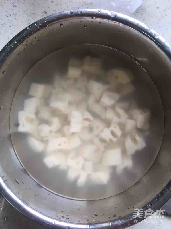 酸辣藕丁的做法