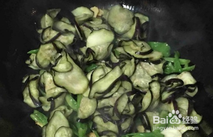 女士菜——青椒炒茄子丝