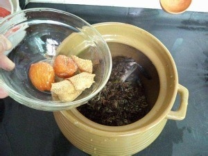 棉茵陈熬鲫鱼的做法