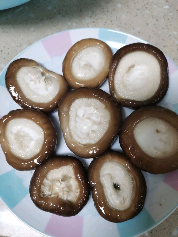 蒜蓉粉丝蒸香菇