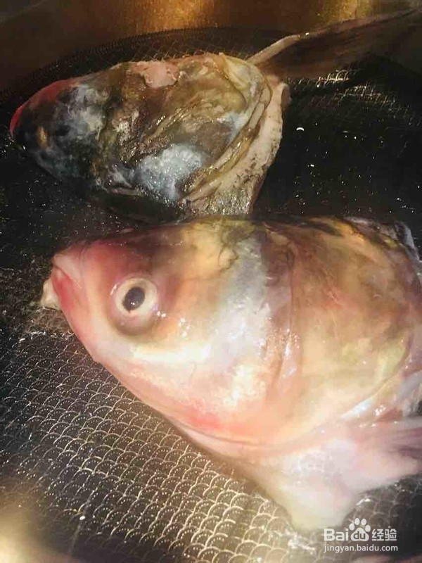 鱼头炖粉皮的做法
