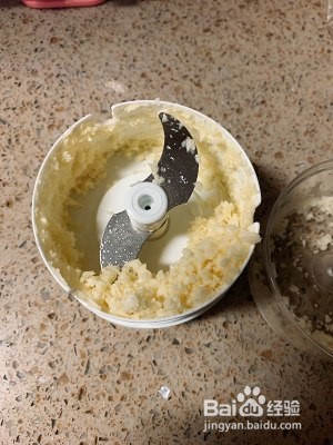 如何制作脆皮蒜香烤鸡