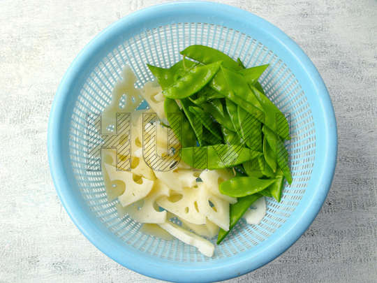 鸡肉散寿司便当