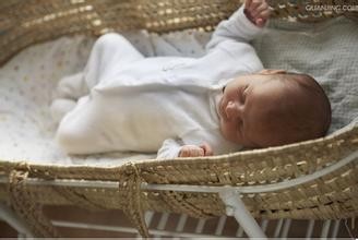 夜晚怎样哄宝宝入睡