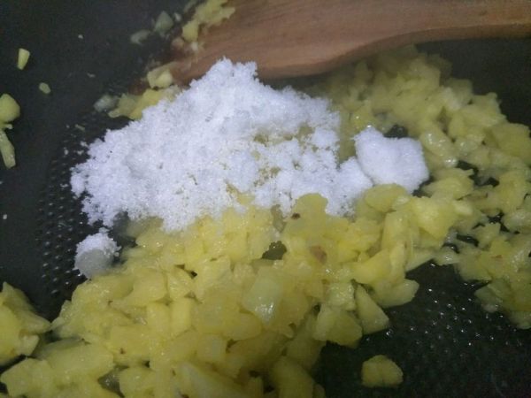 山药菠萝糯米饼