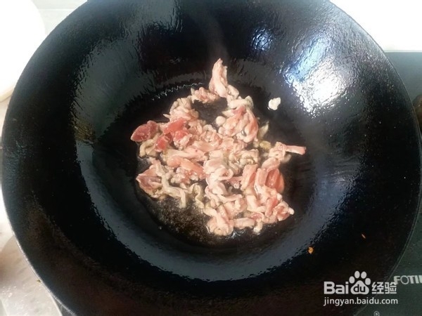 如何做出好吃美味下饭的蒜香青椒肉丝