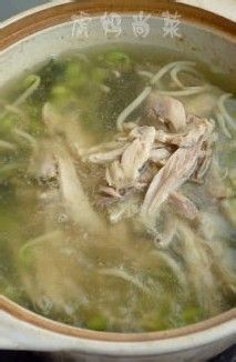 红遍大江南北的一碗小吃---鸡丝砂锅土豆粉