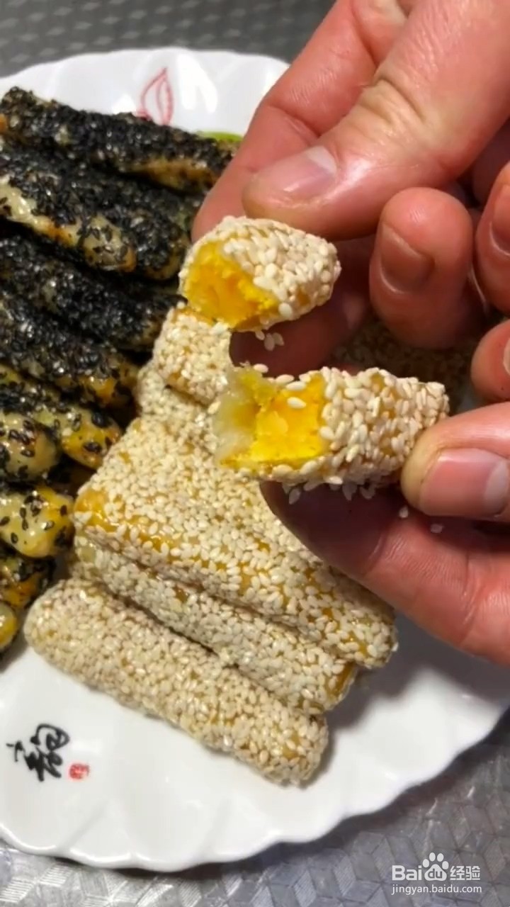 如何制作东北芝麻红薯条?