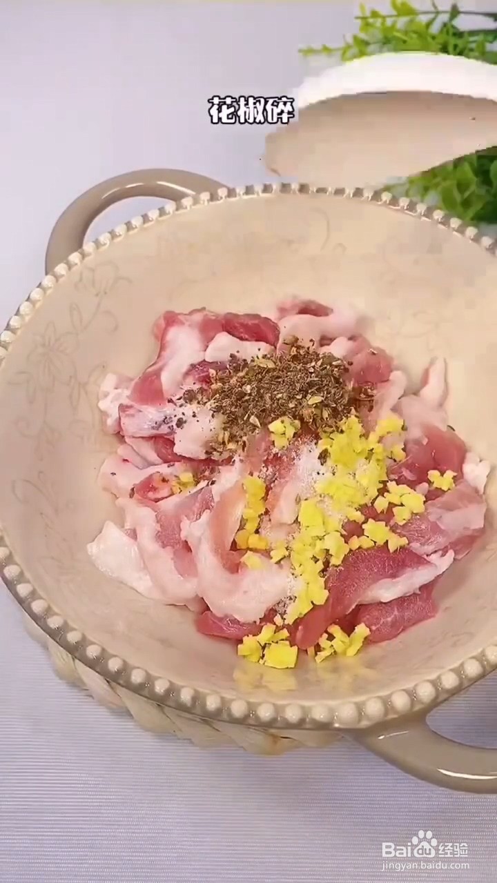 如何制作超级好吃的小酥肉？