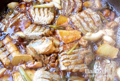 如何制作蒜香烧带鱼