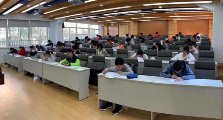 试述科举考试的历史变化及其功过