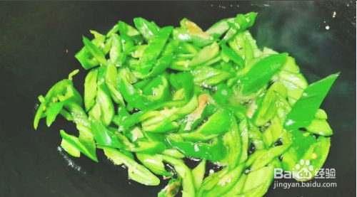 好吃的青椒炒鸡杂