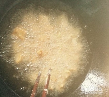 咖喱味浓郁的鸡块盖饭,让米饭更美味