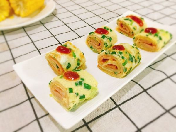 鸡蛋午餐肉卷饼