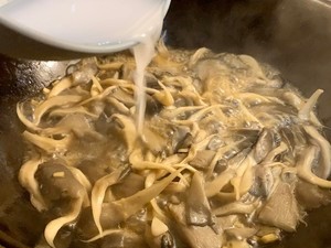 怎么做好吃的这道滑熘平菇简直就是米饭杀手!