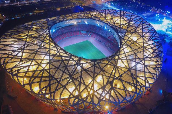 鸟巢的建筑位置,用途,主要特点