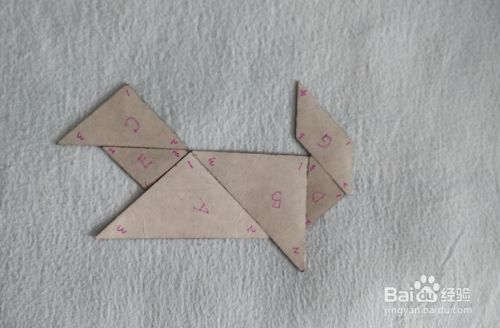 用七巧板怎样拼一只奔跑的松鼠?