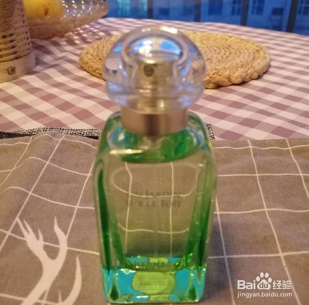 喷香水的几种方法