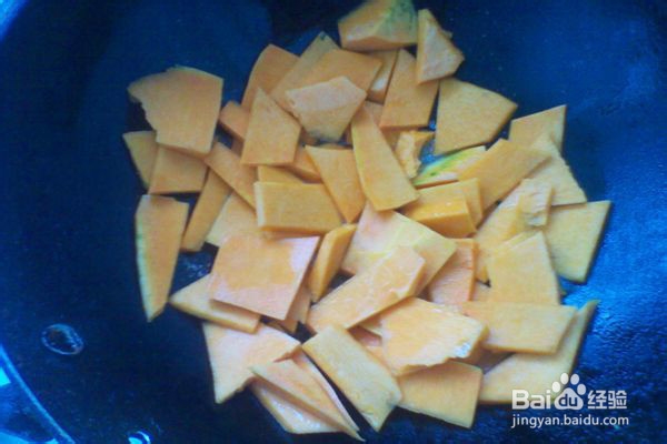 我的厨房：怎样炒南瓜
