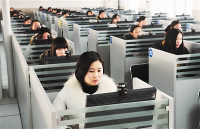 考科目四的时候需要再带上照片吗