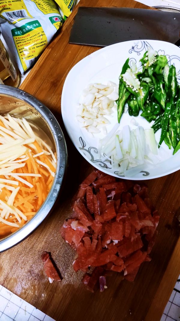 肉丝酸辣土豆丝