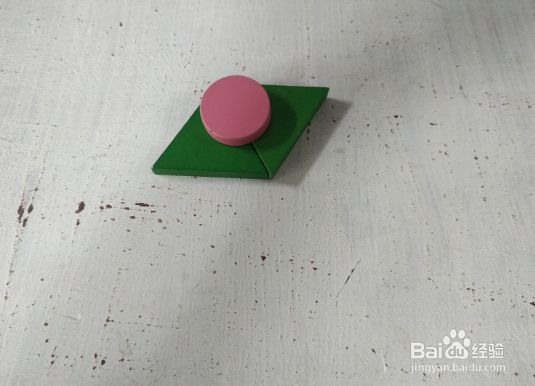 用智力拼板怎样拼一只羊驼?