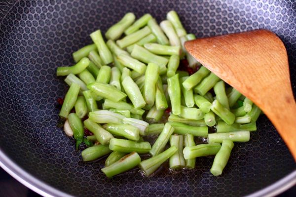 海虾芸豆木耳时蔬便当